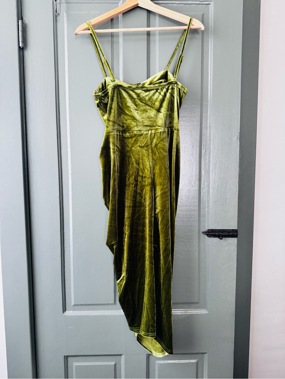 Cider Olive Green Velvet Ruched Midi Dress - Picture 5 of 6